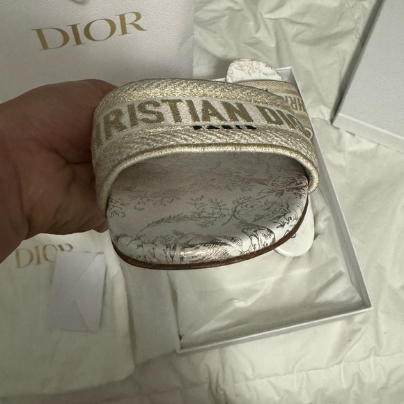 Comes with original purchase receipt. Worn 2 times, excellent condition. - Picture 3 of 10